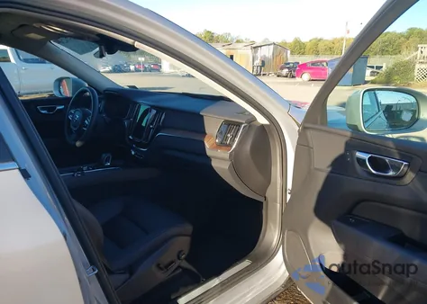 2023 Volvo Xc60 B5 Plus Bright Theme from USA, damaged, VIN YV4L12RN8P1197232